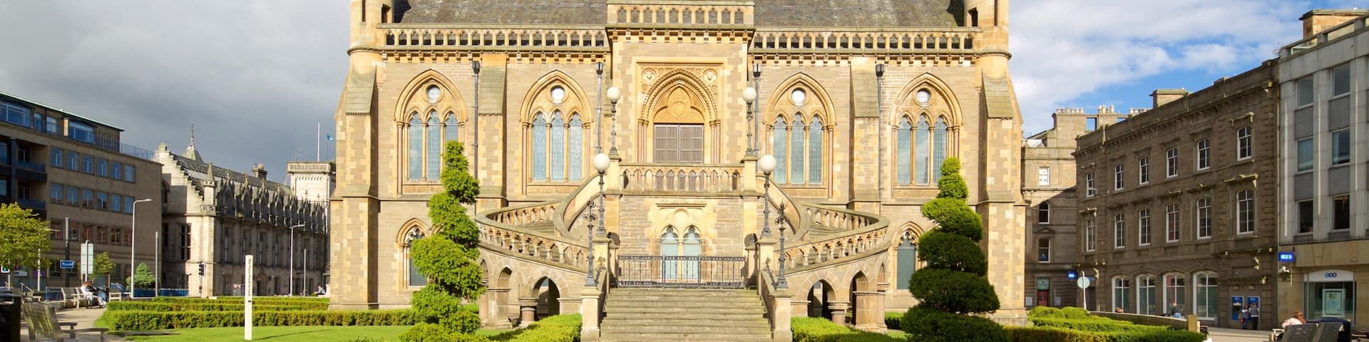 McManus Galleries and Museum featuring heritage elements and a church or cathedral
