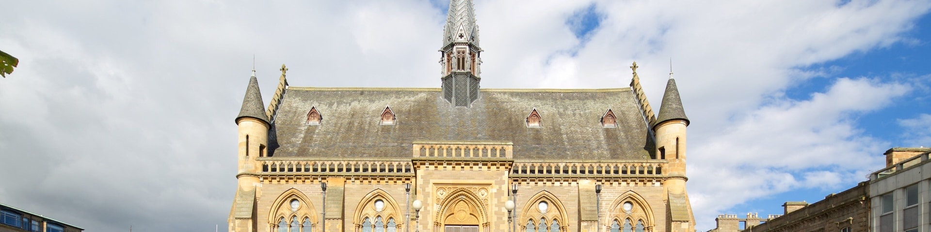 McManus Galleries and Museum featuring heritage elements and a church or cathedral