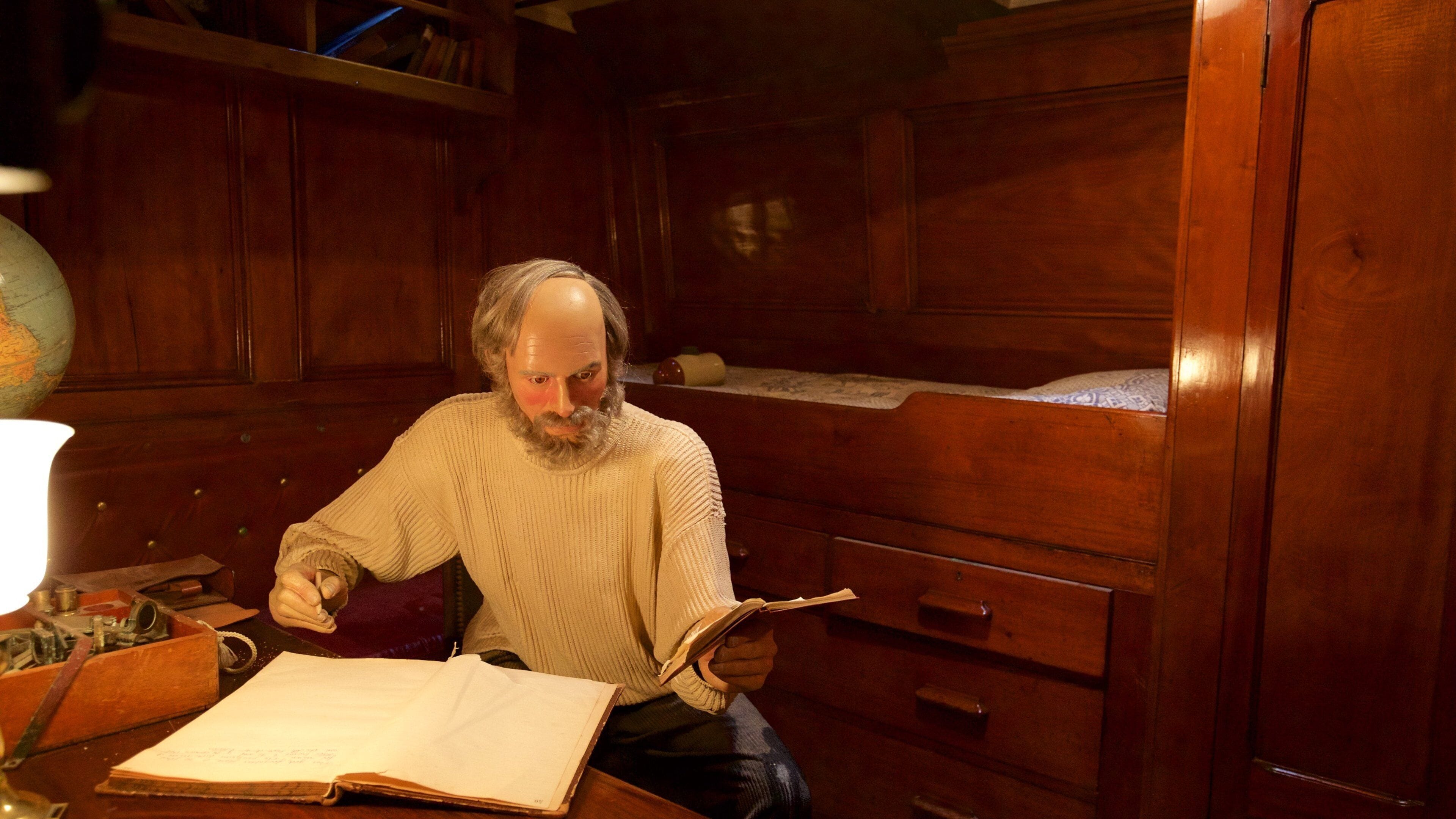 Discovery Point que incluye vistas interiores, elementos del patrimonio y paseos en lancha