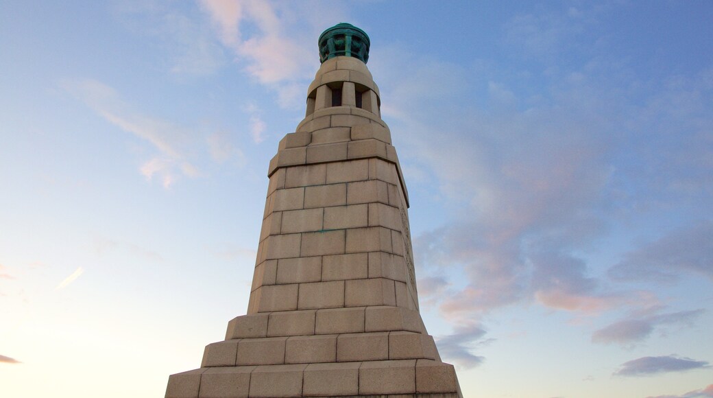 Dundee Law fasiliteter samt monument