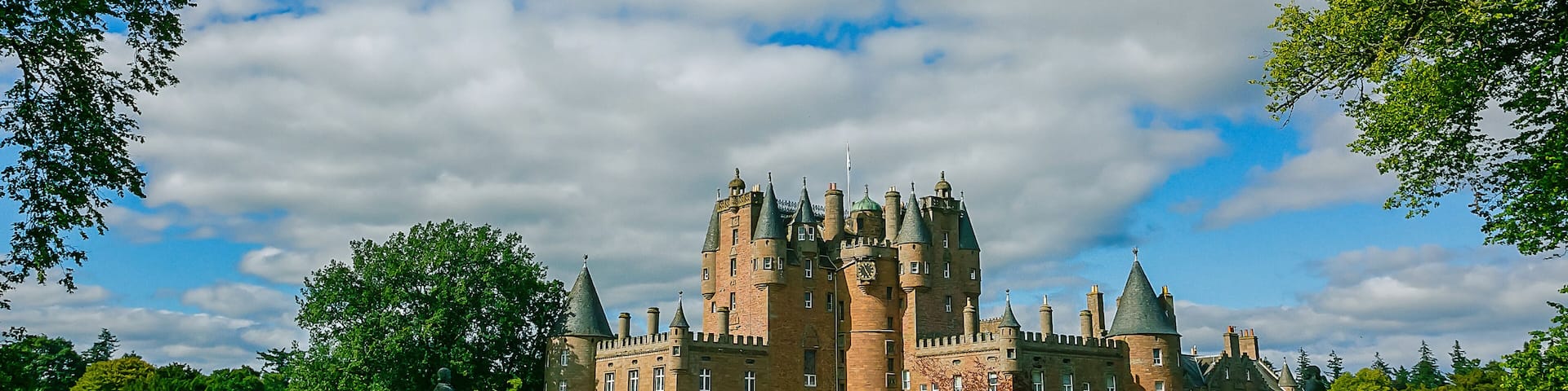 Scotland, Glamis Castle; Shutterstock ID 567839035; Purchase Order: -