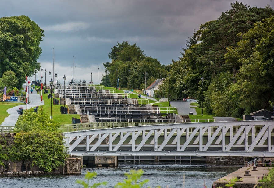 Now almost 200 years old, Neptunes Staircase is designed to lift or drop boats almost 20 metres in a series of 8 locks taking about 90 mins for the full cycle to take place. It's a small but worthwhile detour whilst travelling through Fort William to see it in operation.