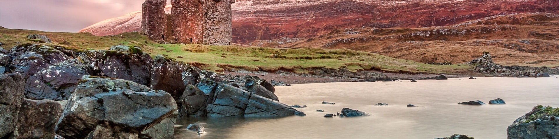 In the highlands of Scotland you will find abandoned and derelict castles from hundreds of years ago. The true outdoors where deer wander by and the snow covered mountains make you feel minuscule. This part of Scotland holds so many riches and the one hidden fact—-there is no-one here! #GreatOutdoors