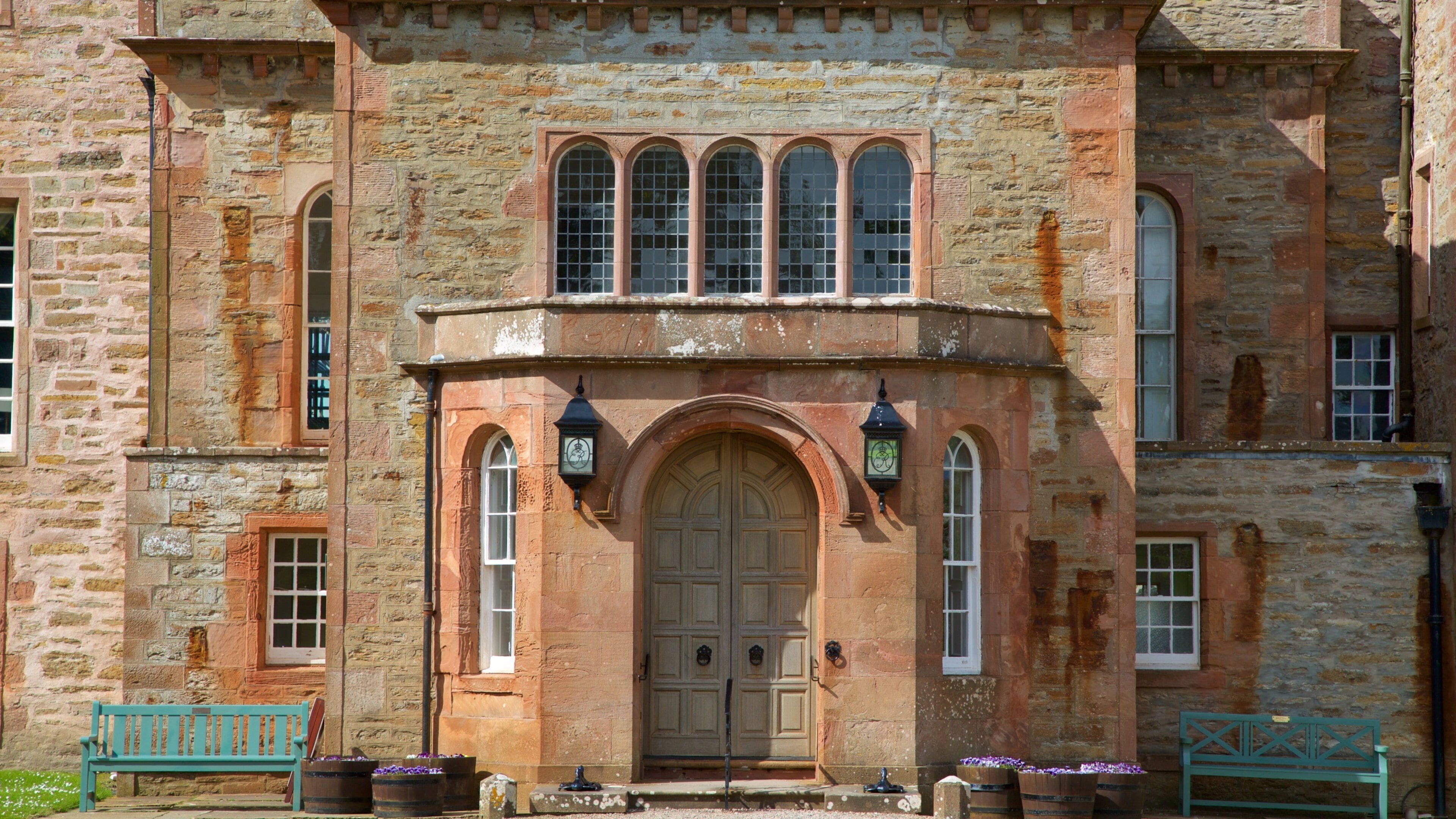 Castle of Mey som viser historisk arkitektur, palass og kulturarv