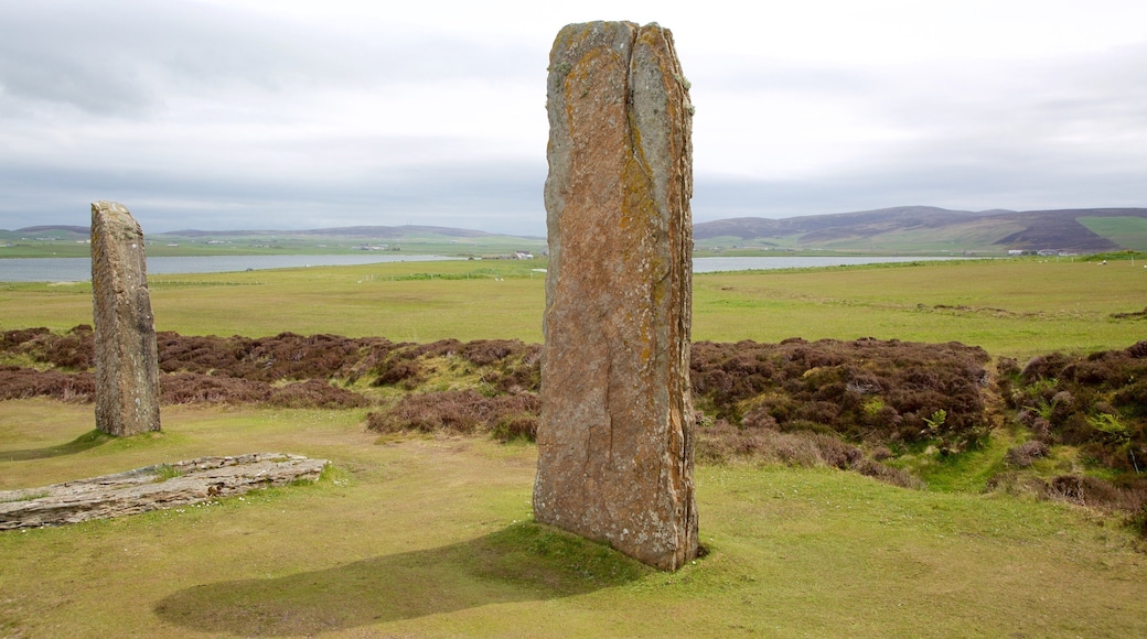 링 오브 브로그다 을 보여주는 한적한 풍경, 기념물 과 문화유산 요소