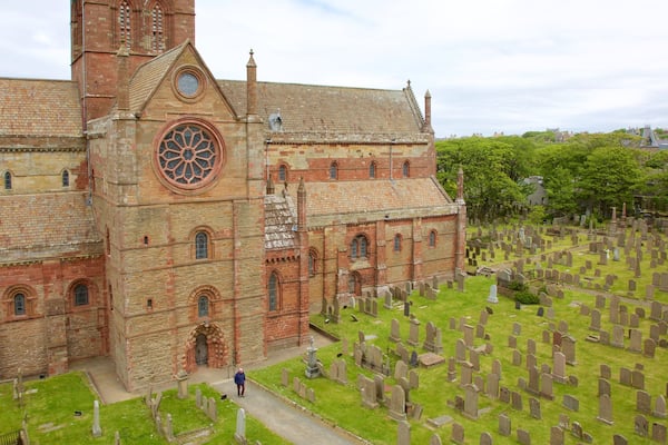Cathédrale St Magnus mettant en vedette patrimoine architectural, cimetiÚre et patrimoine historique