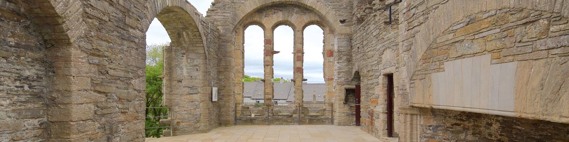 Bishop\'s Palace which includes château or palace, interior views and building ruins