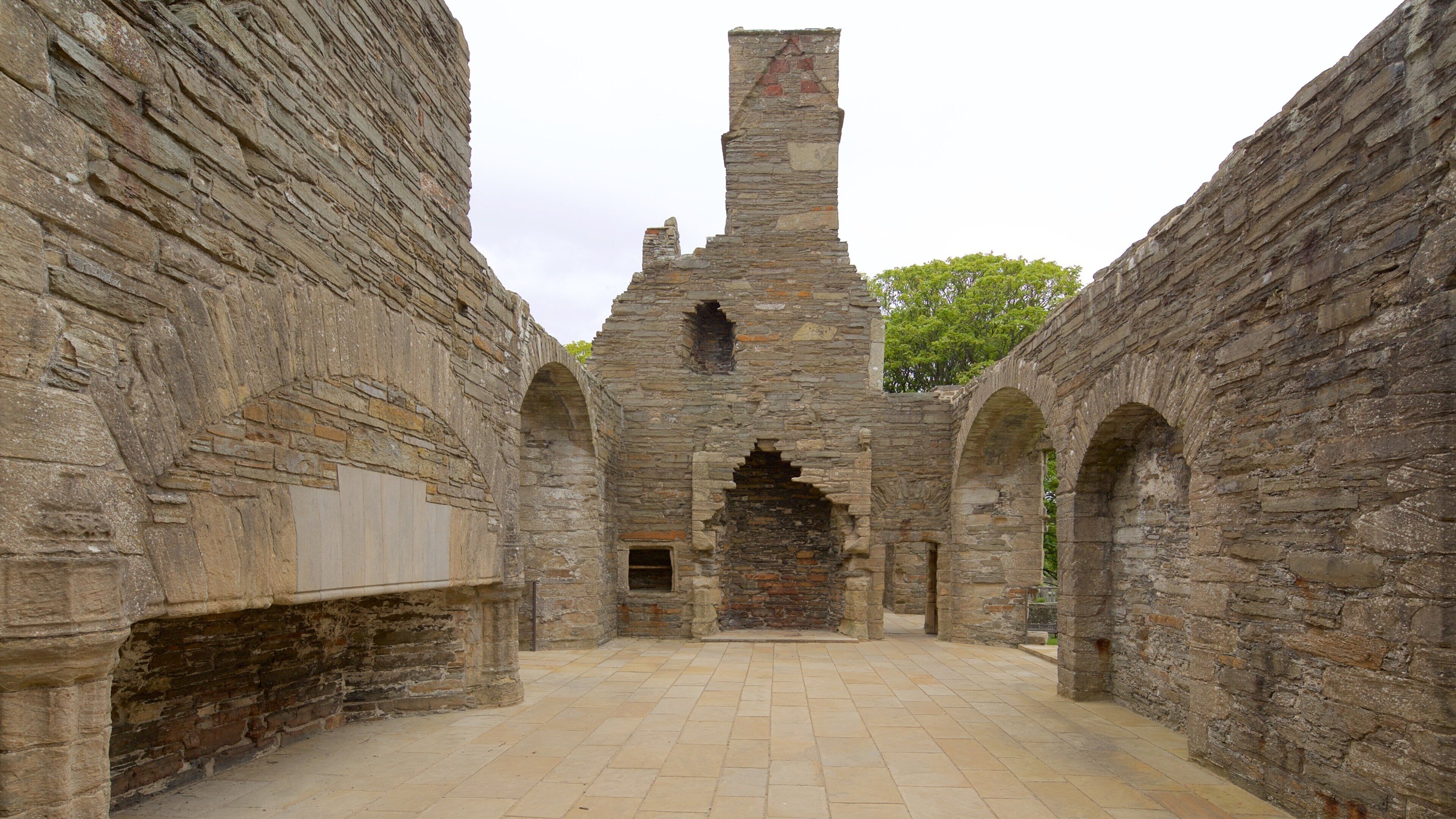 Palácio do Bispo mostrando vistas internas, arquitetura de patrimônio e elementos de patrimônio