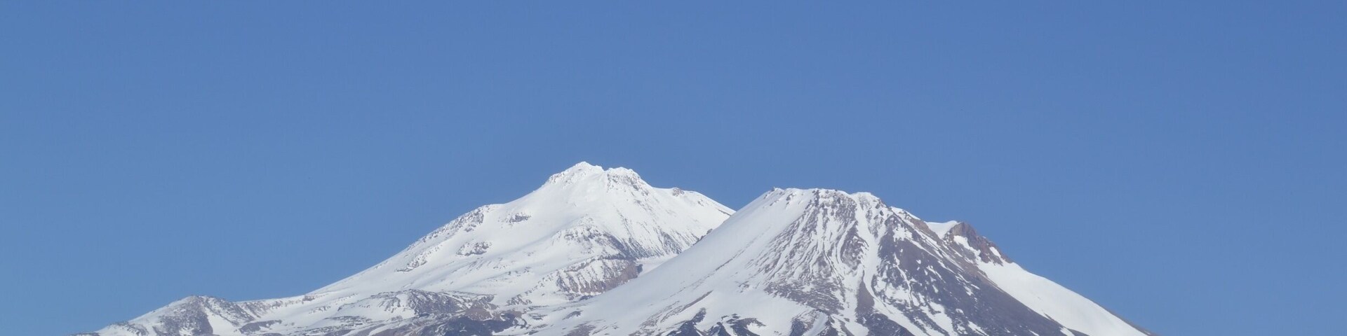 On our way back from Crater lake during May..we noticed this amazing view on I-5 S
#lifeatexpedia