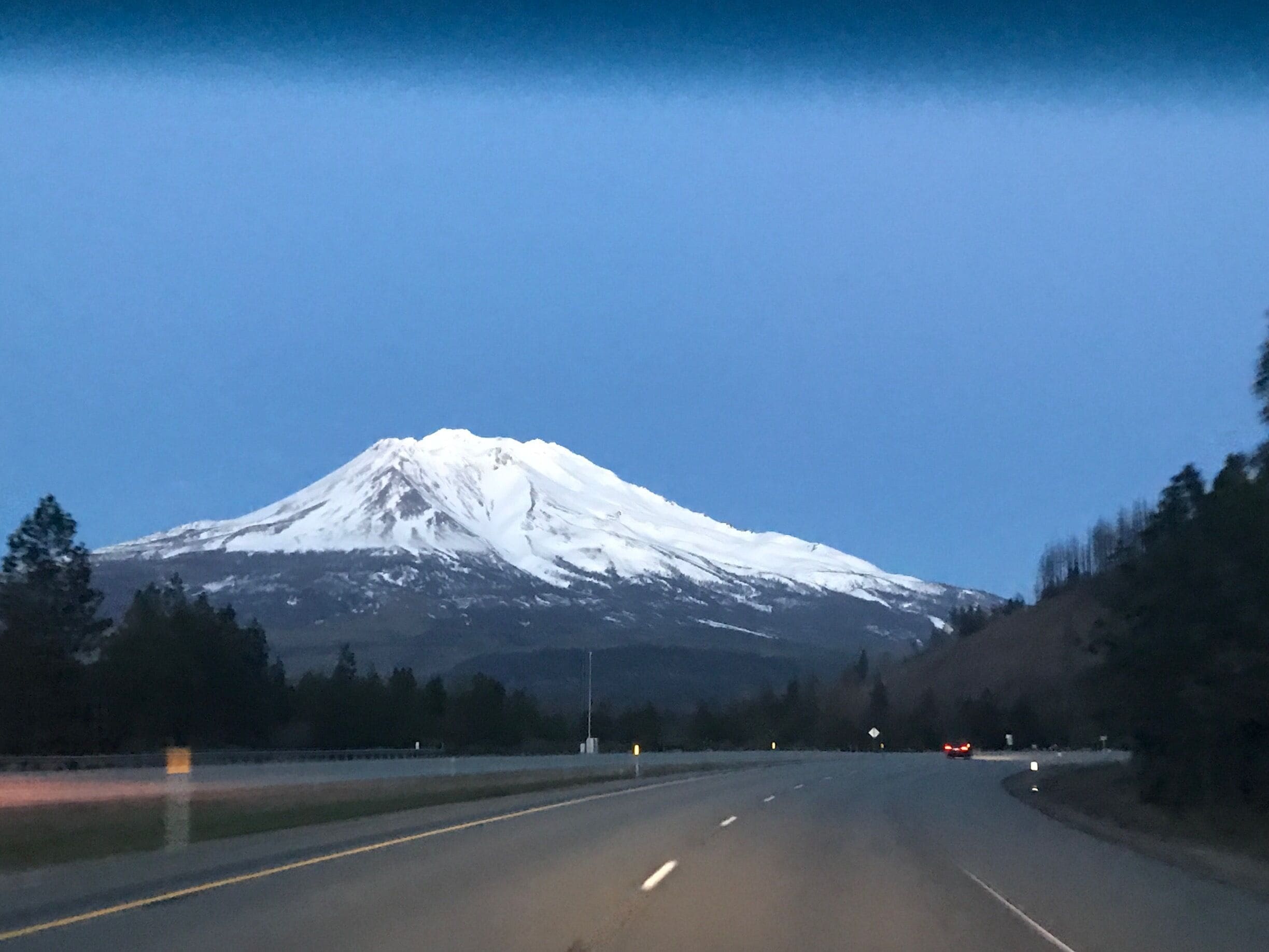 Wow Silicon Valley can wait for the morning I think. This evening we'll sleep at the base of Mt. Shasta and wait for one hell of a sunrise ;-)