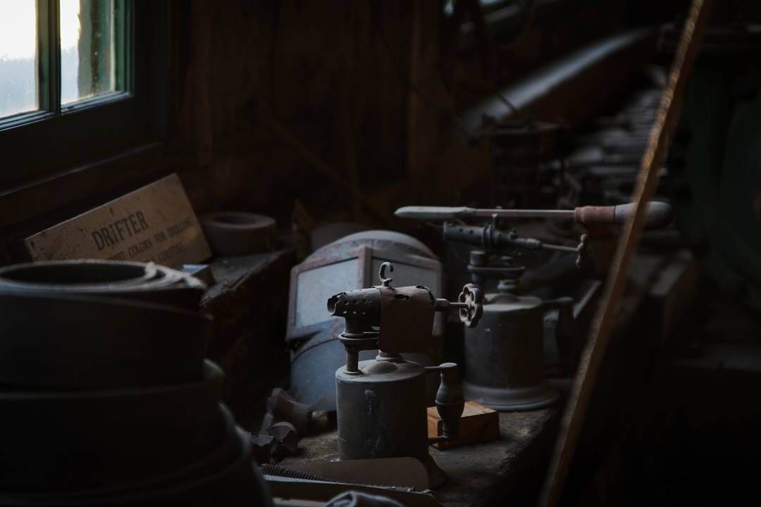 Looking into the machine shop 