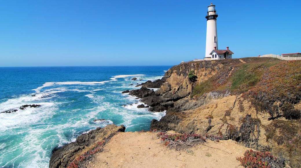 Pigeon Point / Pigeon Point Lighthouse south of San Francisco California
