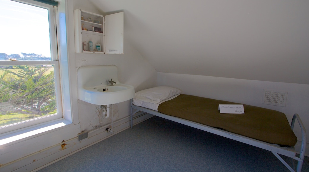 Point Pinos Fyrtårn og byder på interiør