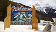 Mount Norquay Ski Resort som viser snø og skilt