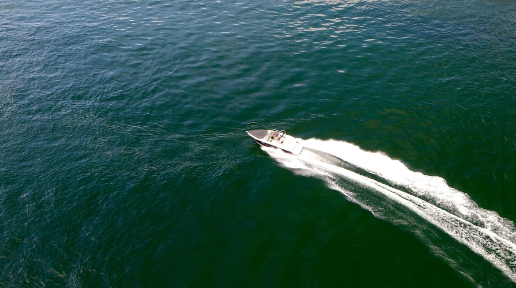 St. Lawrence Islands National Park mostrando paseos en lancha