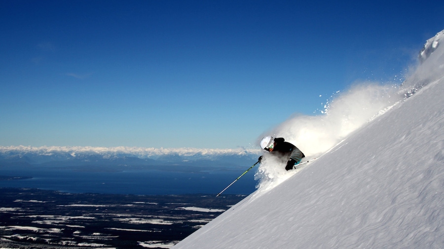 Mount Washington Alpine Resort showing snow skiing and snow