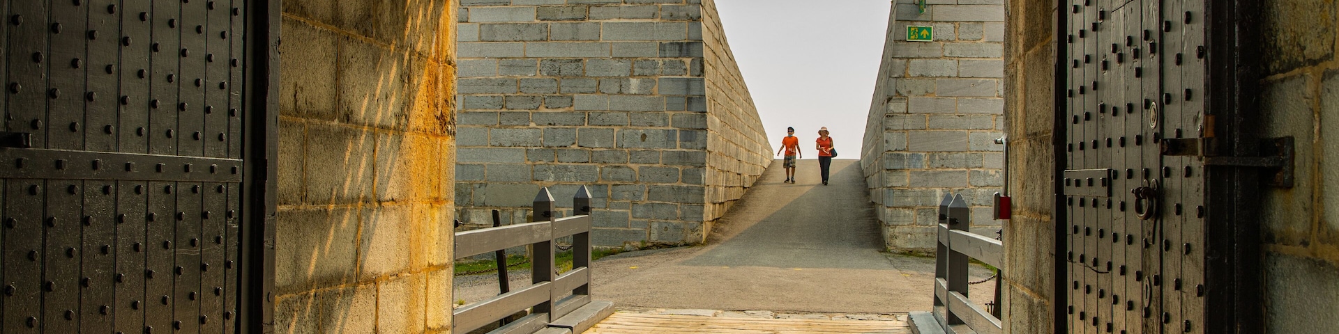 Fort Henry showing heritage elements and interior views as well as a couple