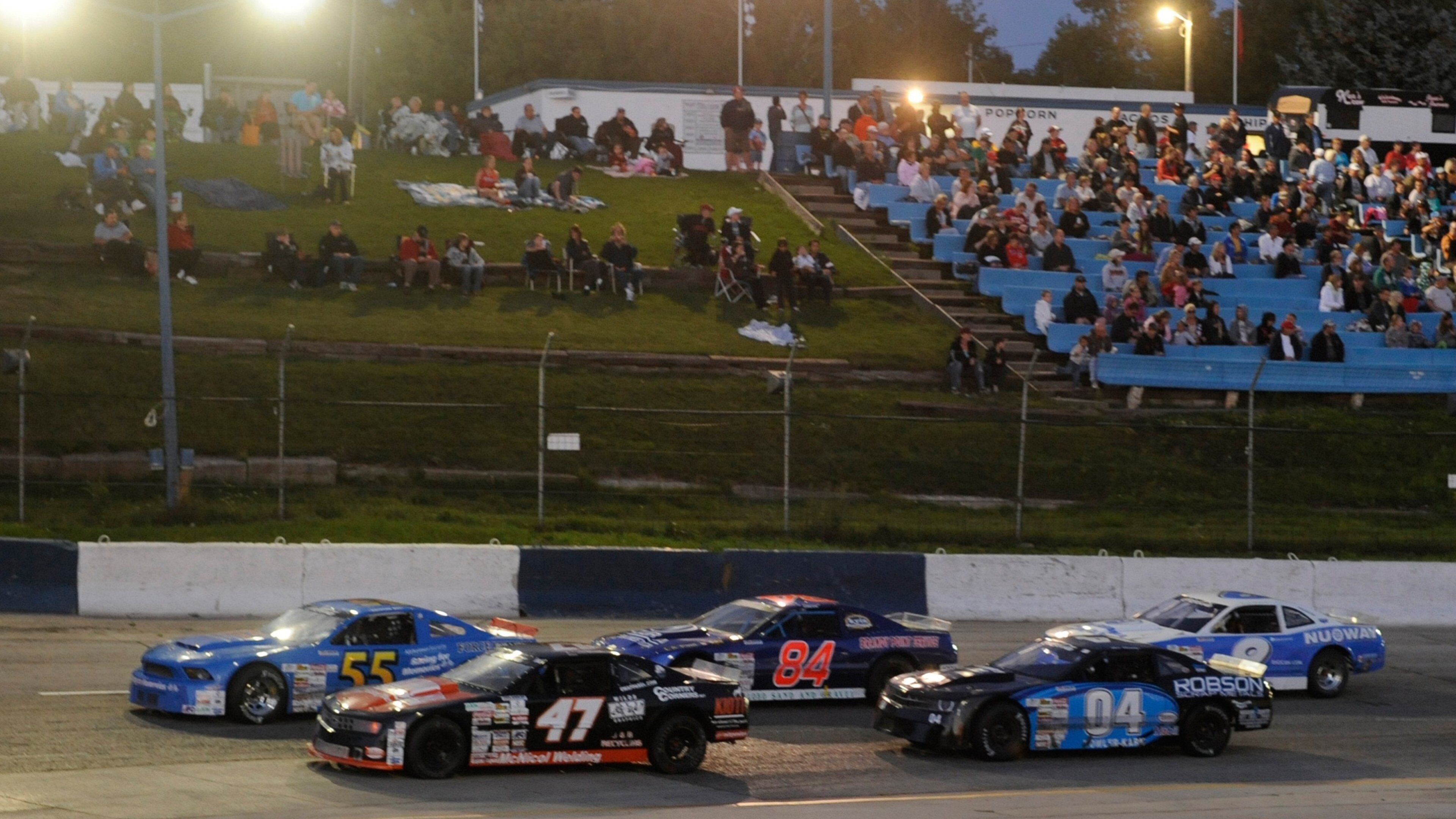 Delaware Speedway as well as a large group of people