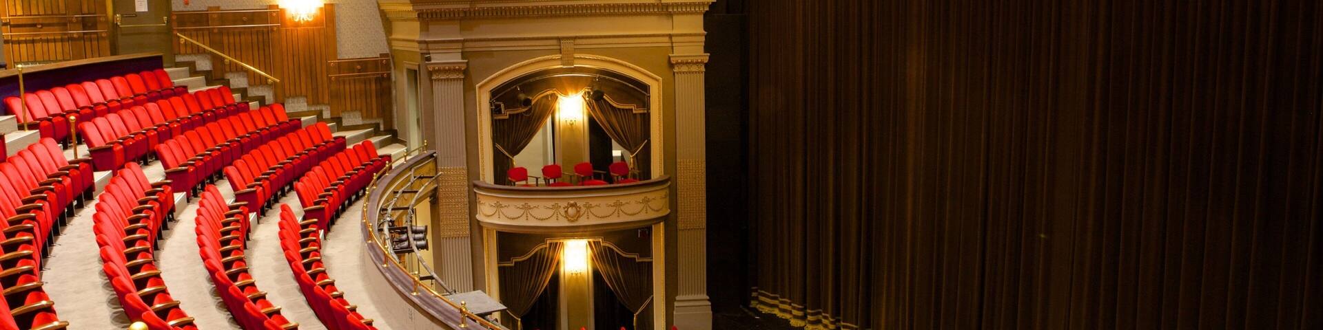 Grand Theatre featuring theater scenes and interior views