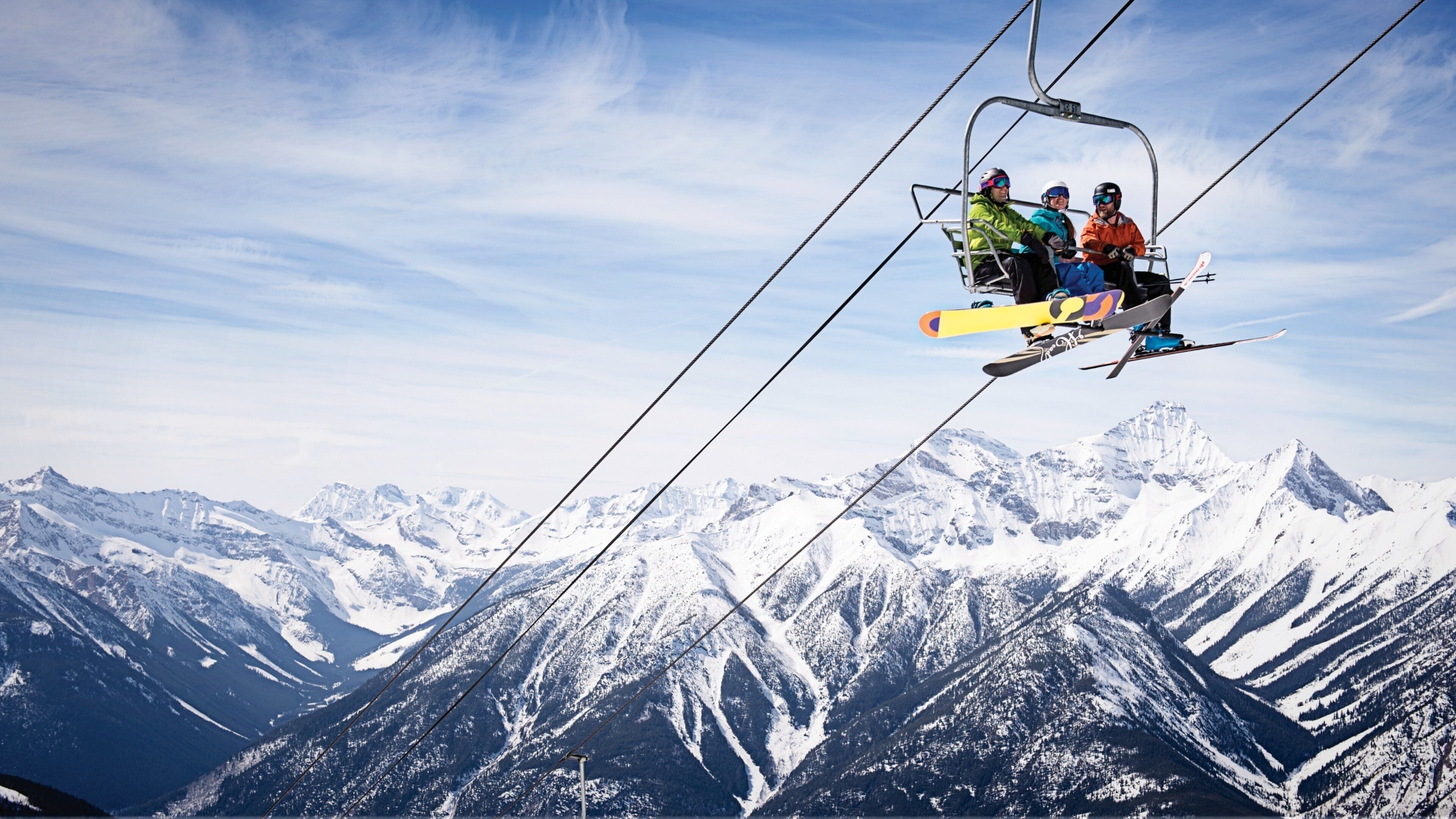 Panorama Mountain Ski Area which includes mountains, a gondola and snow