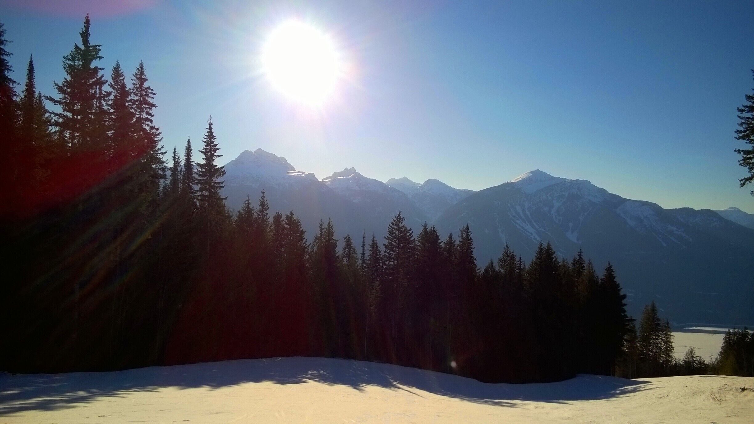 A rare cloudless day at RMR.