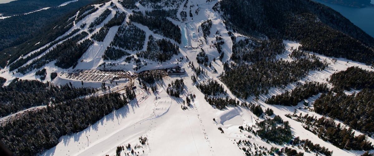 Cypress Mountain which includes snow, landscape views and general coastal views