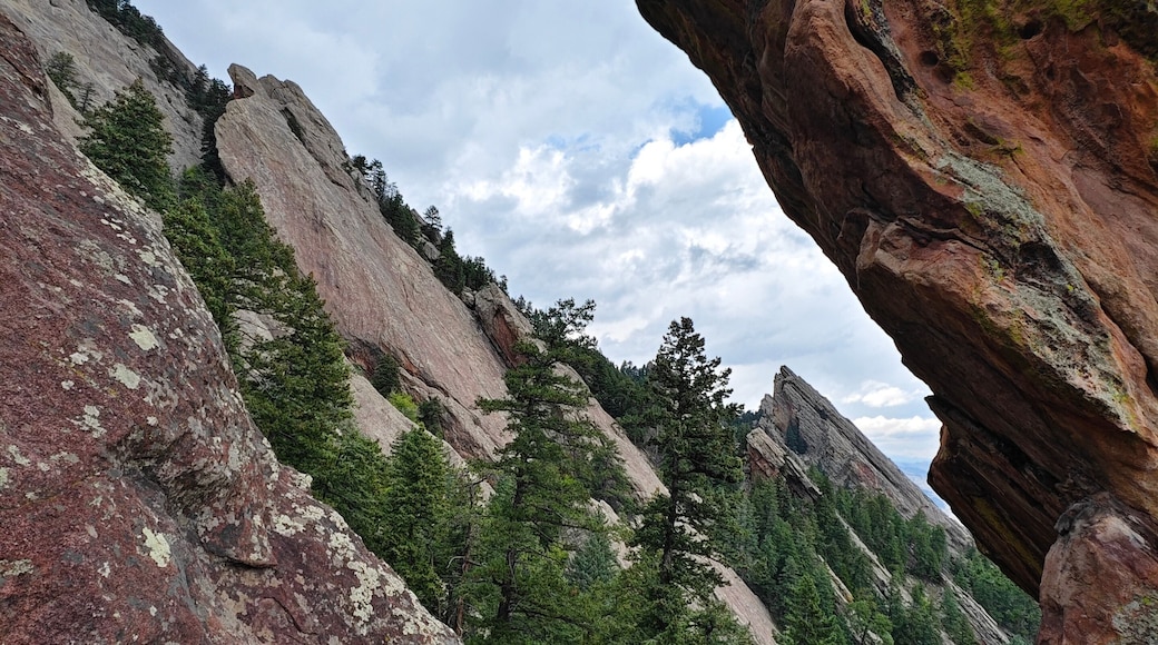 Royal Arch Rock Formation on Chautauqua Trail in Boulder, Colorado – Scenic Mountain Hike with Natural Stone Arch and Rugged Rocky Mountain Landscape