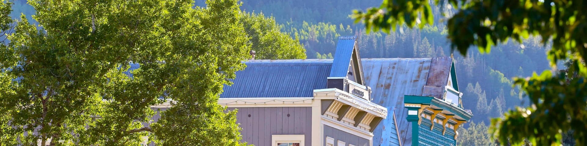 Crested Butte Mountain Resort joka esittää pieni kaupunki tai kylä