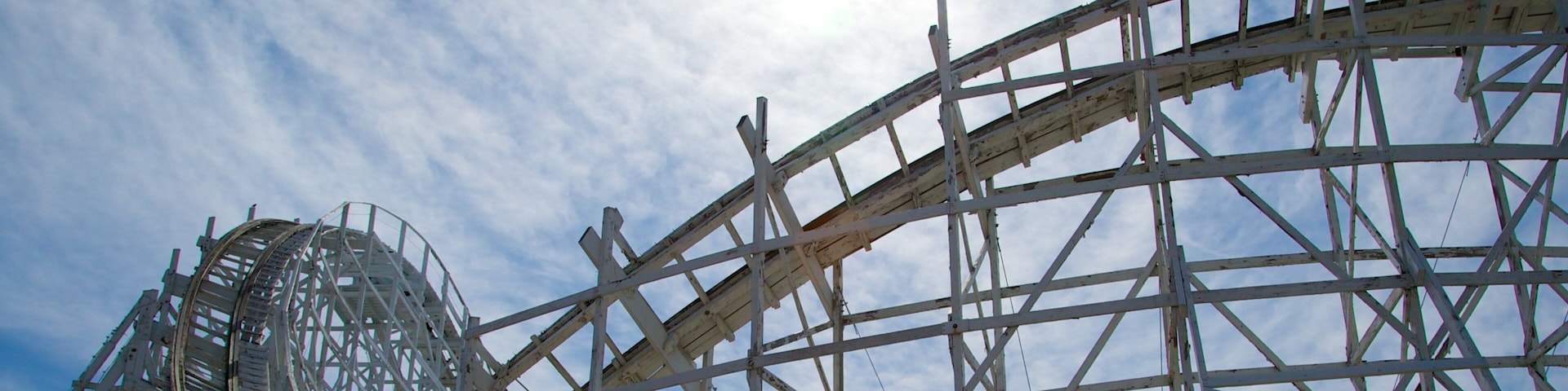 Lakeside Amusement Park showing rides