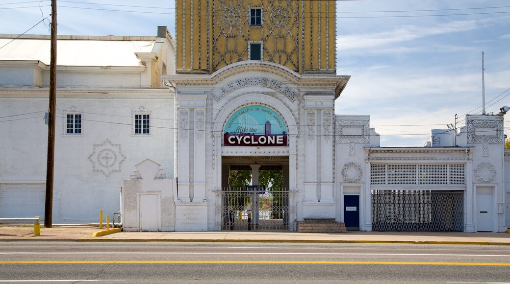 Lakeside Amusement Park featuring signage