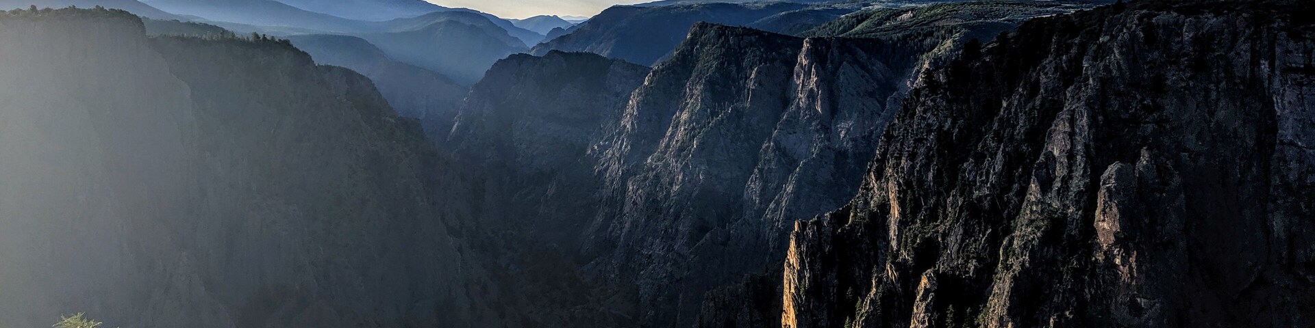 Dawn with just me and the canyon.
•
#BlackCanyonOfTheGunnisonNP #NPS #Colorado #Montrose #Dawn #Morning #Nature #Photography #Adventure #Hiking #NationalPark #Landscape