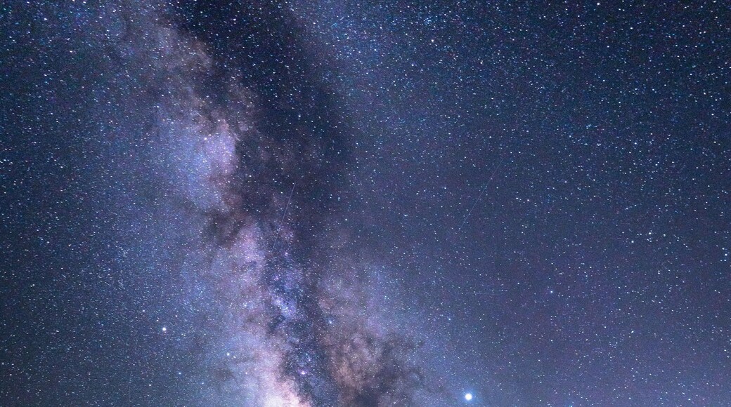 To continue the story @eddiebauer and the #adventurephotocontest , this will be my last post for this competition... but on our adventure this summer, we hit 10 national parks on our trip covering 4 different states! It was easily the best summer and we are already planning the next trip 🤙🏻 #adventure