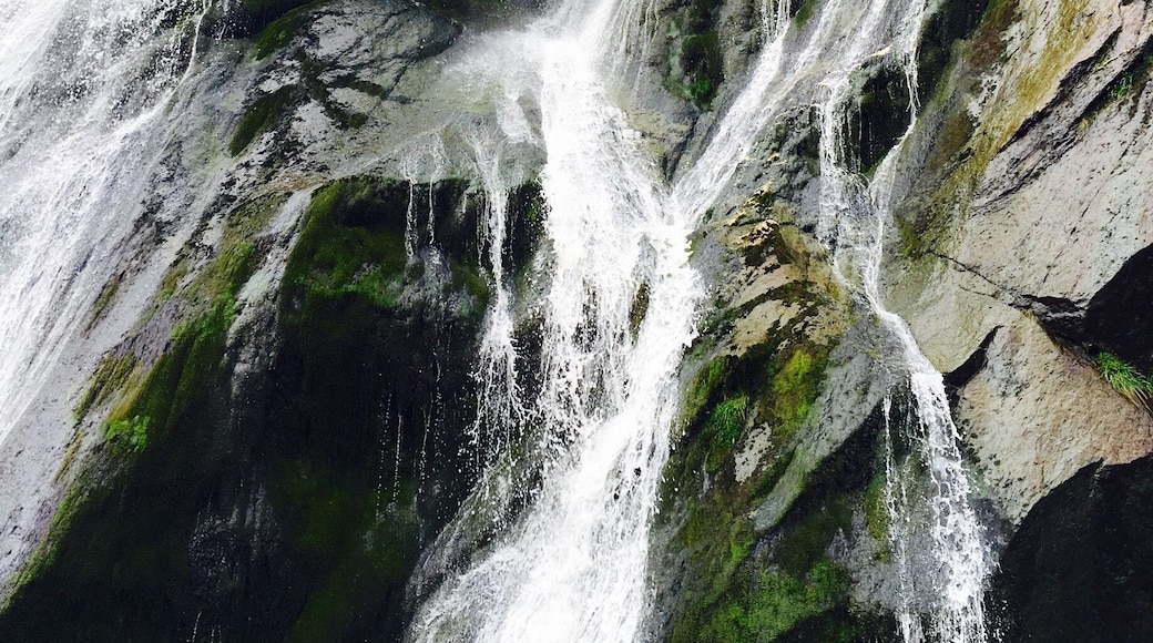Powerscourt waterfall is located near to Enniskerry, about midway between Dublin and Wicklow.
It was nice to have a break and see that spacious place when driving to Wicklow.