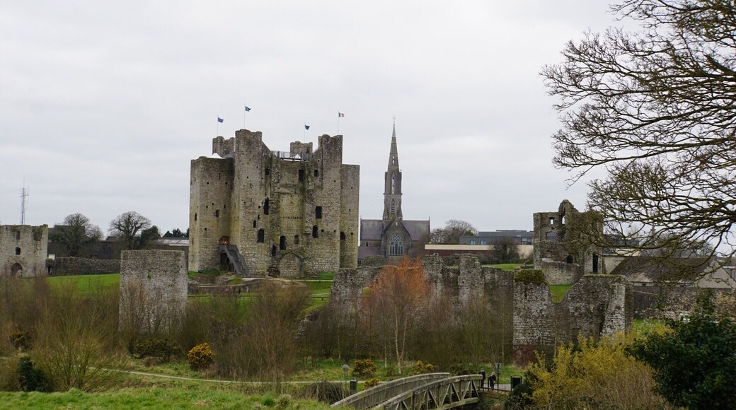 This castle was built in 1172 and was used to film the movie, Braveheart in 1994.