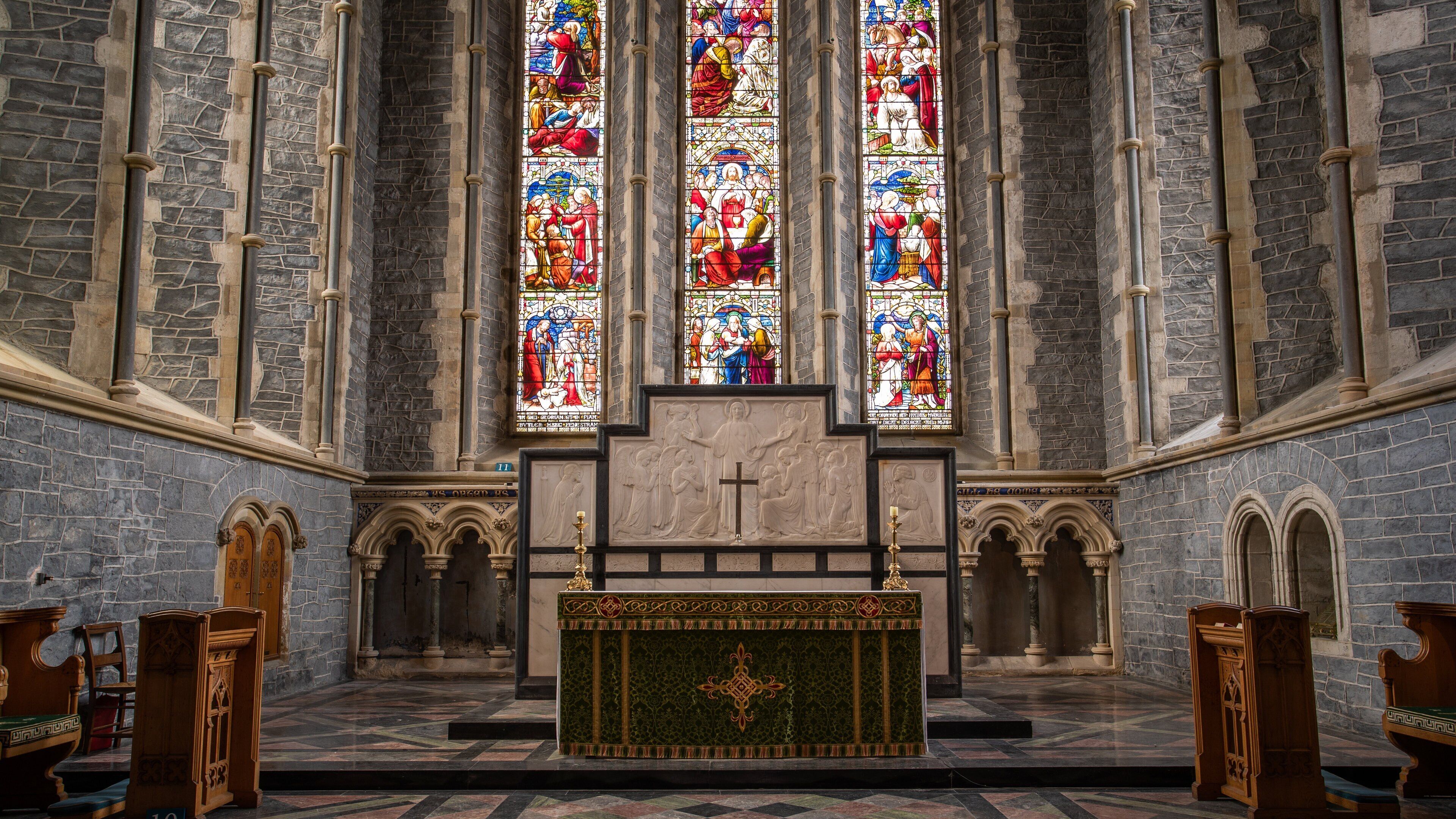 St. Canice\'s Cathedral showing interior views, a church or cathedral and heritage elements