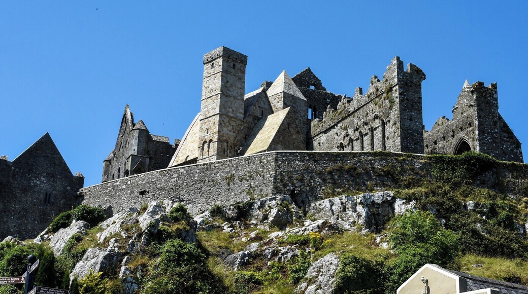 Beautiful clear day at this Castle on top of a Rock. #instone