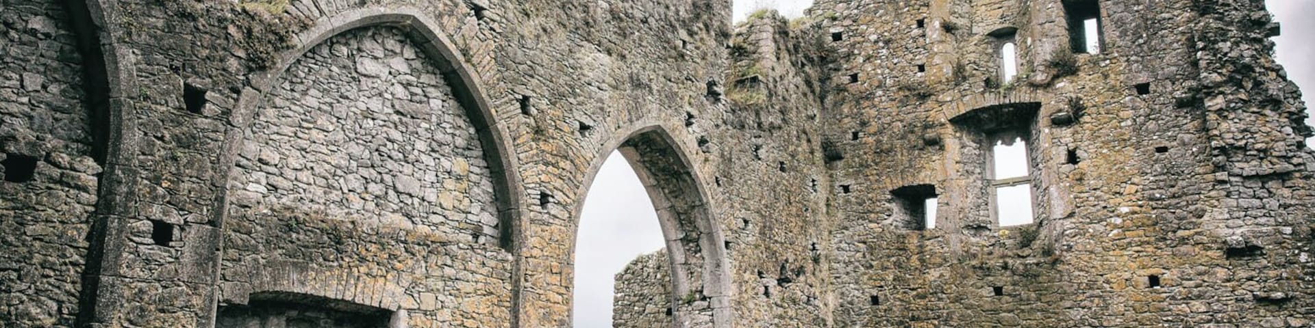 Hore Abbey is located just down the hill from the Rock of Cashel in Ireland. Most people skip this gem of a place. We loved wandering through this old monastery. With just a few people here, it is a better travel experience than the much more crowded Rock of Cashel.
Read more: http://www.earthtrekkers.com/hore-abbey-photos-drone-video/