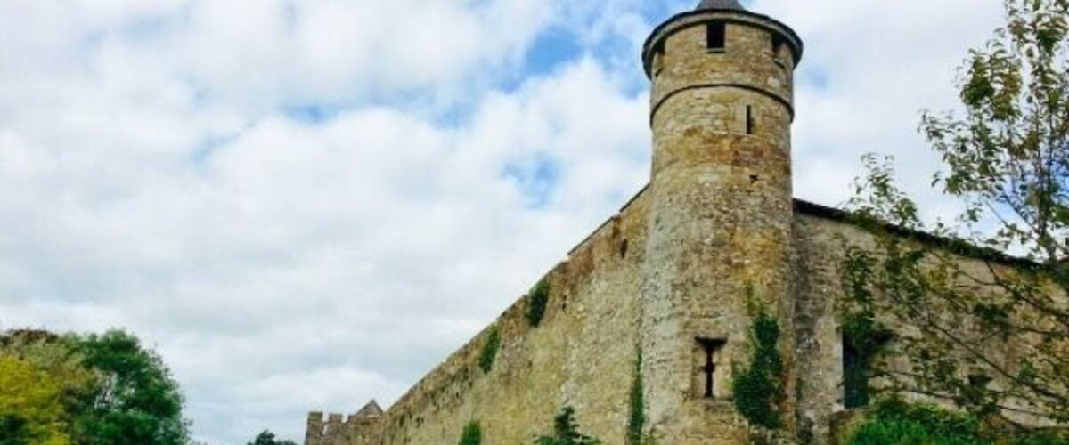 Chair castle is one of the largest in Ireland. Stunning!!!