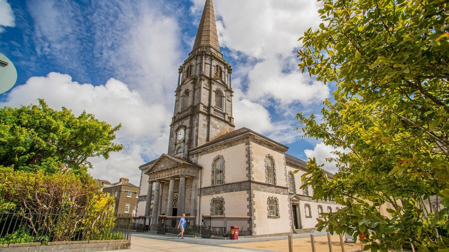 Christ Church Cathedral which includes a church or cathedral and heritage architecture