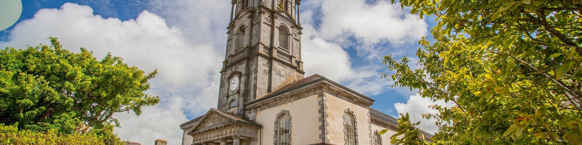 Christ Church Cathedral which includes a church or cathedral and heritage architecture