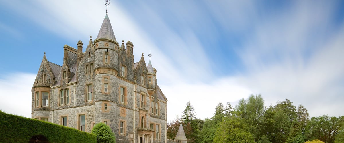 Blarney Castle featuring heritage elements, a castle and heritage architecture