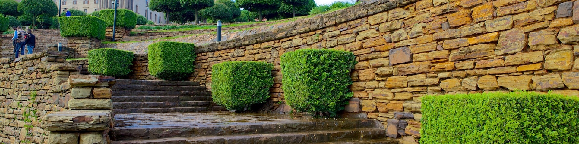 Union Buildings showing an administrative buidling and heritage architecture