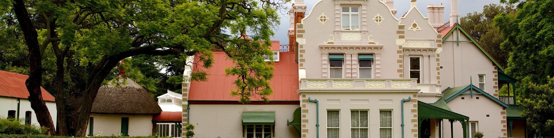 Melrose House featuring a house and heritage architecture