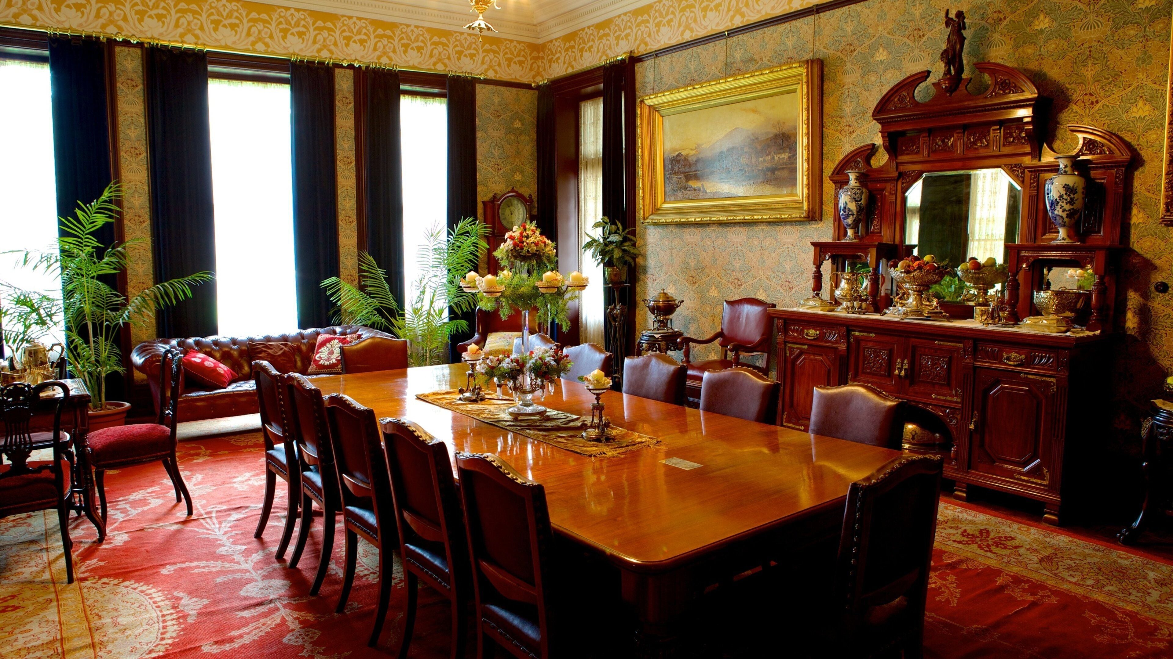 Melrose House which includes art, interior views and heritage architecture