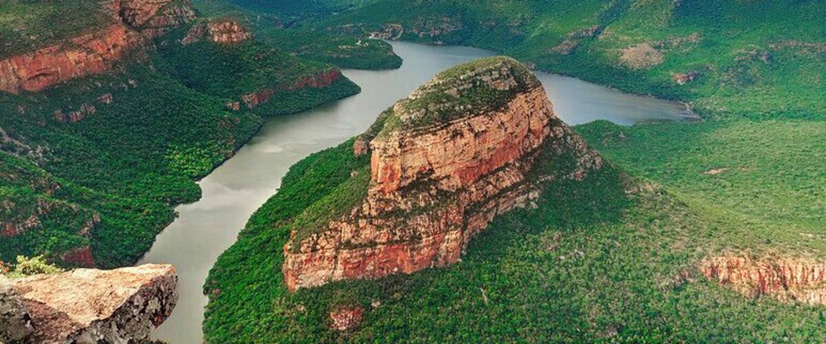 South Africa's humble canyon. This place is always photogenic. There are tons of pictures of it for a reason its a must see location and it will never disappointing. #BvSApplication