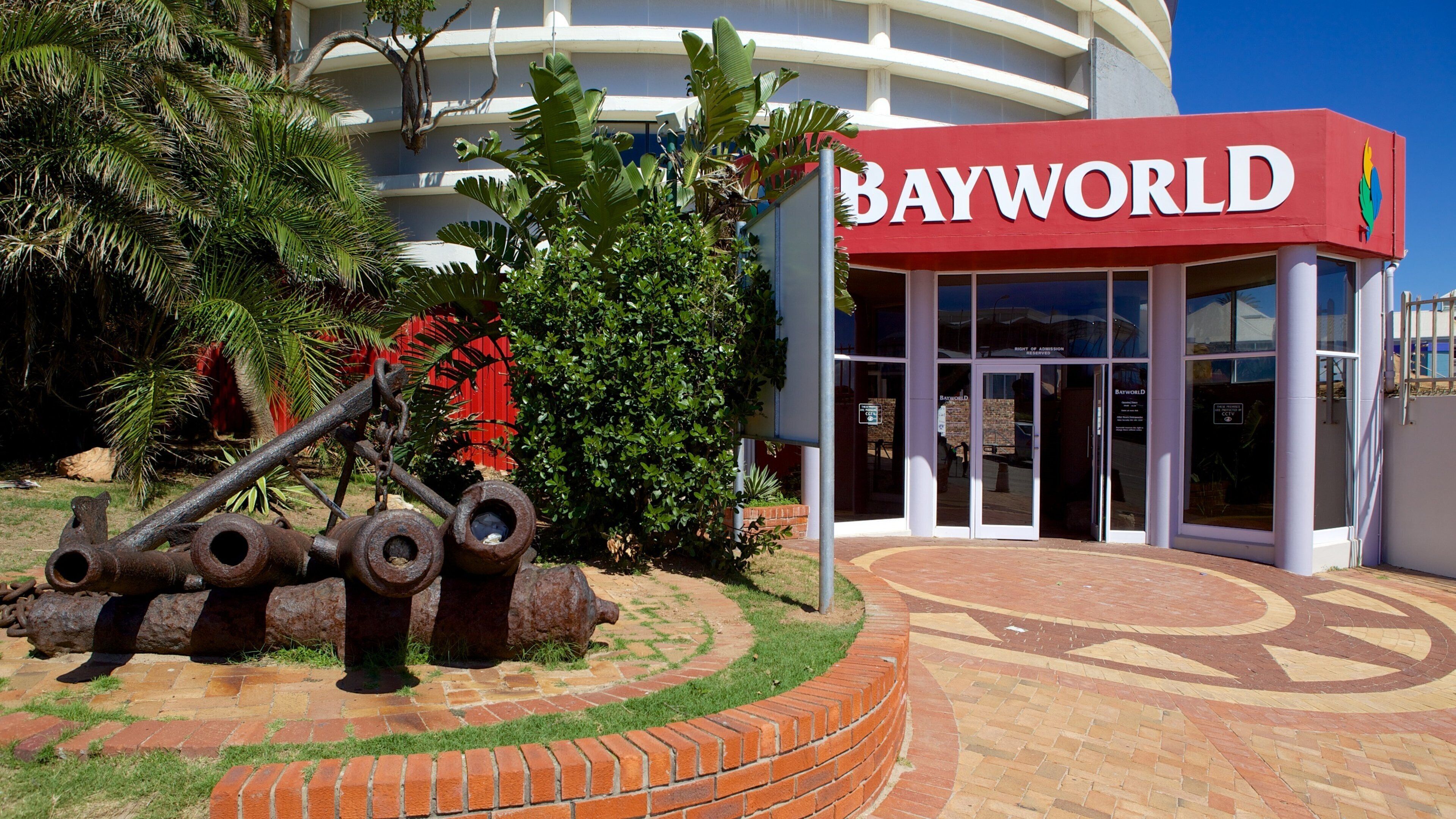 Bayworld caracterizando uma cidade, arte e sinalização