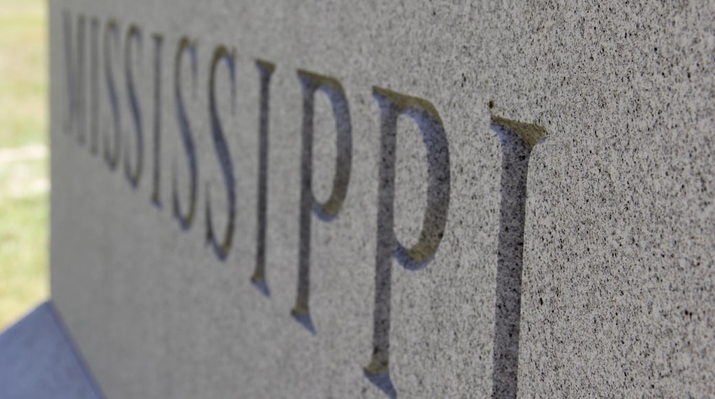 Shiloh National Military Park ofreciendo señalización