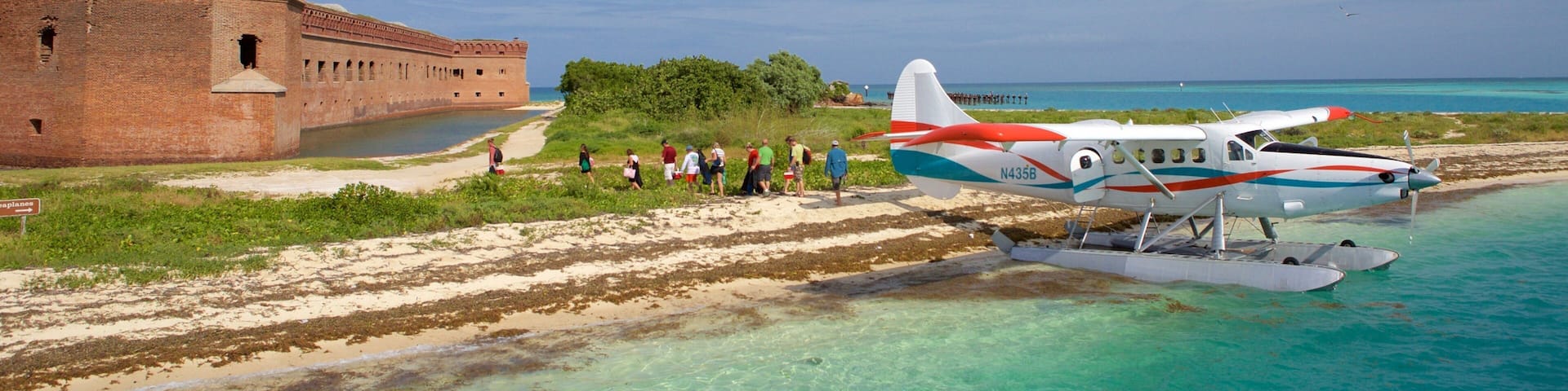 Dry Tortugas National Park showing heritage architecture and general coastal views