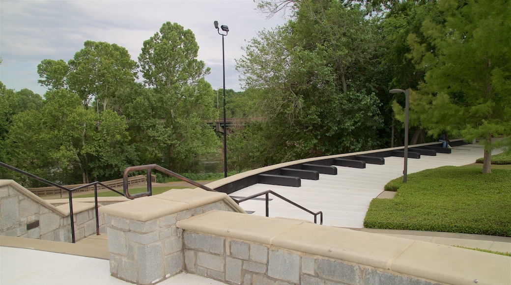 雷·查尔斯广场