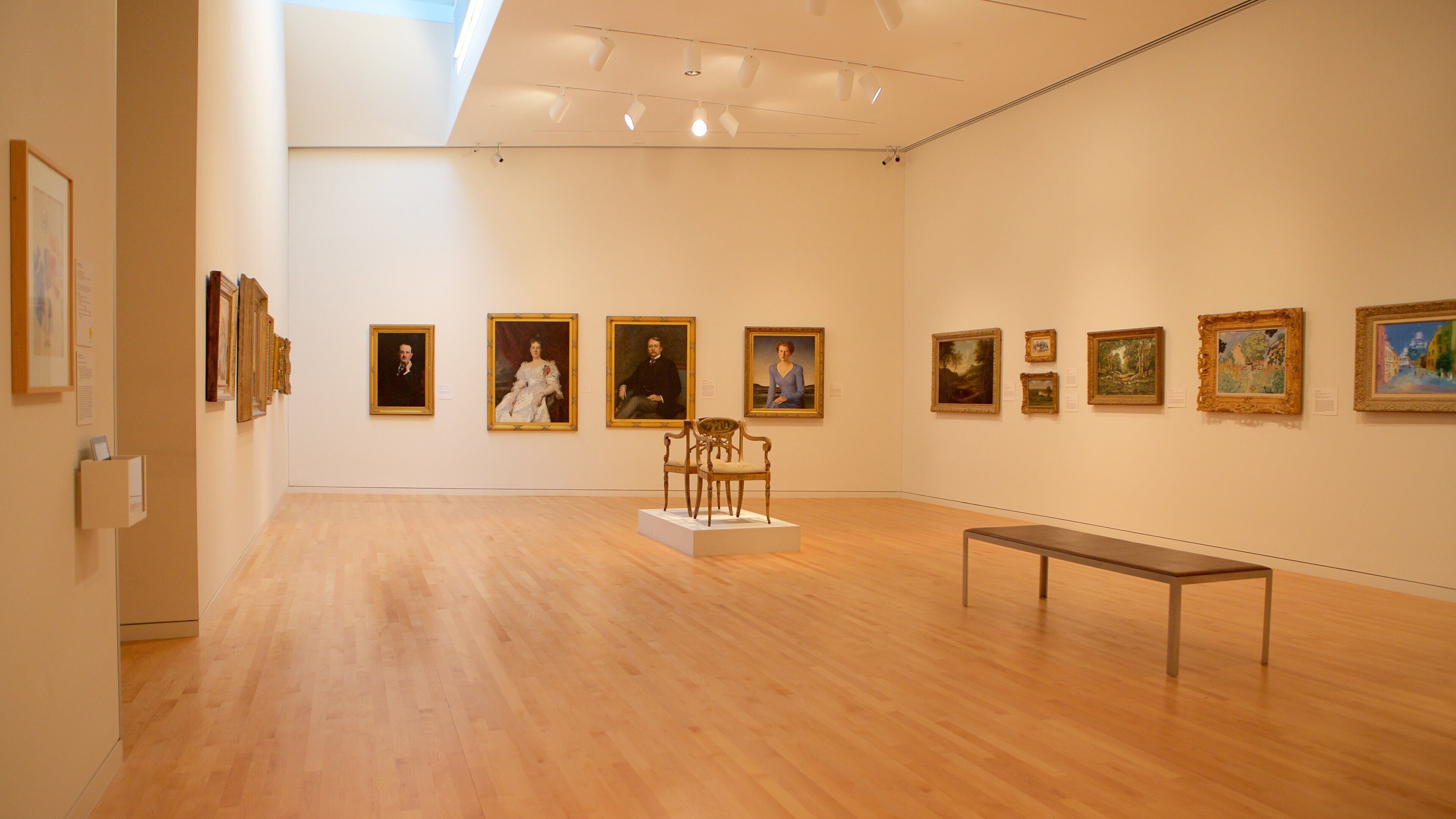 Georgia Museum of Art fasiliteter samt innendørs og kunst